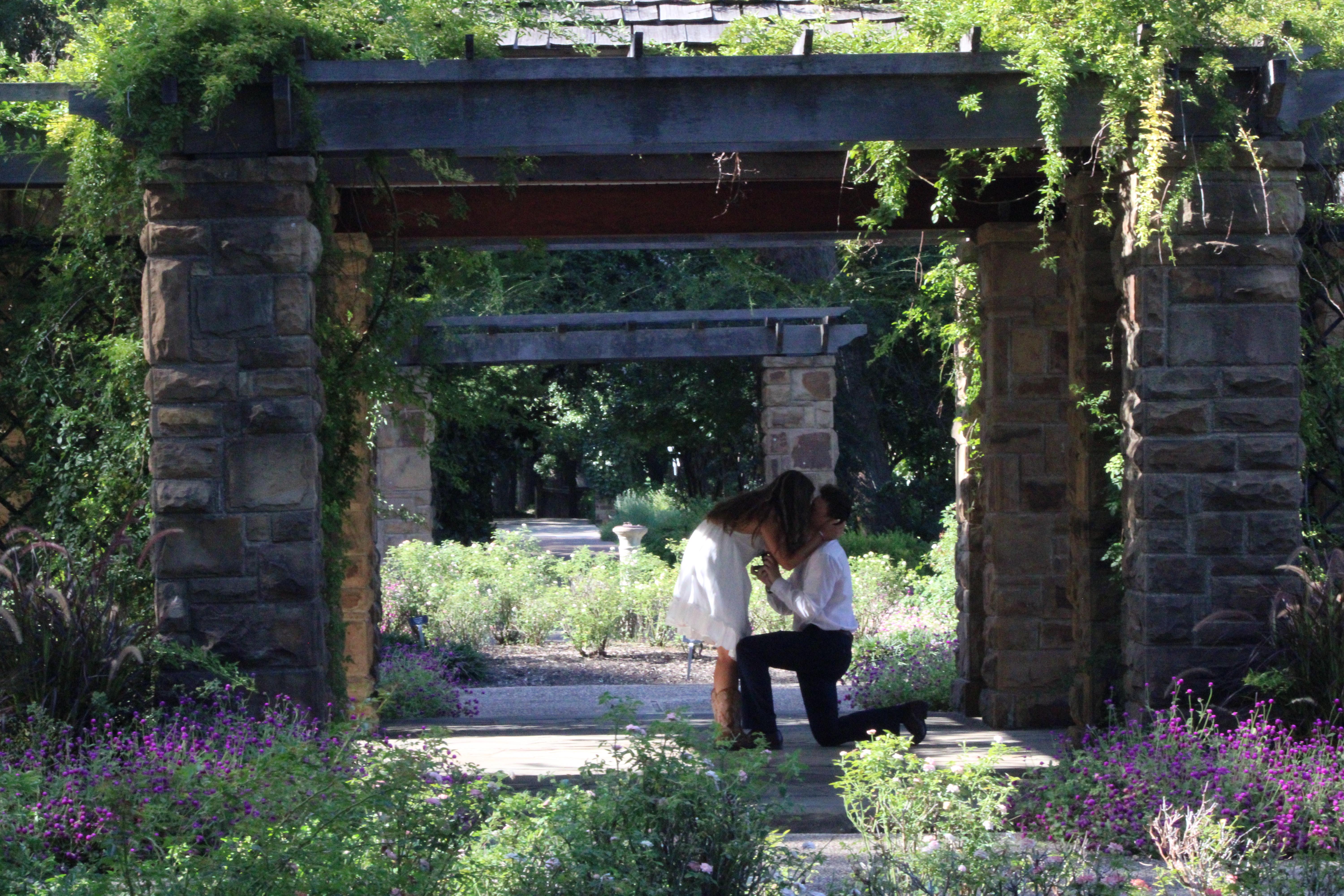 The Wedding Website of Fernanda Leon and Isaiah Tiemann