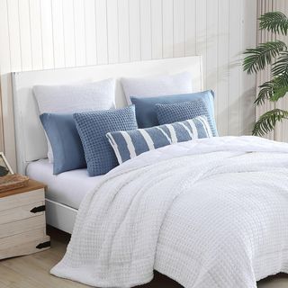 Snug Waffle Comforter