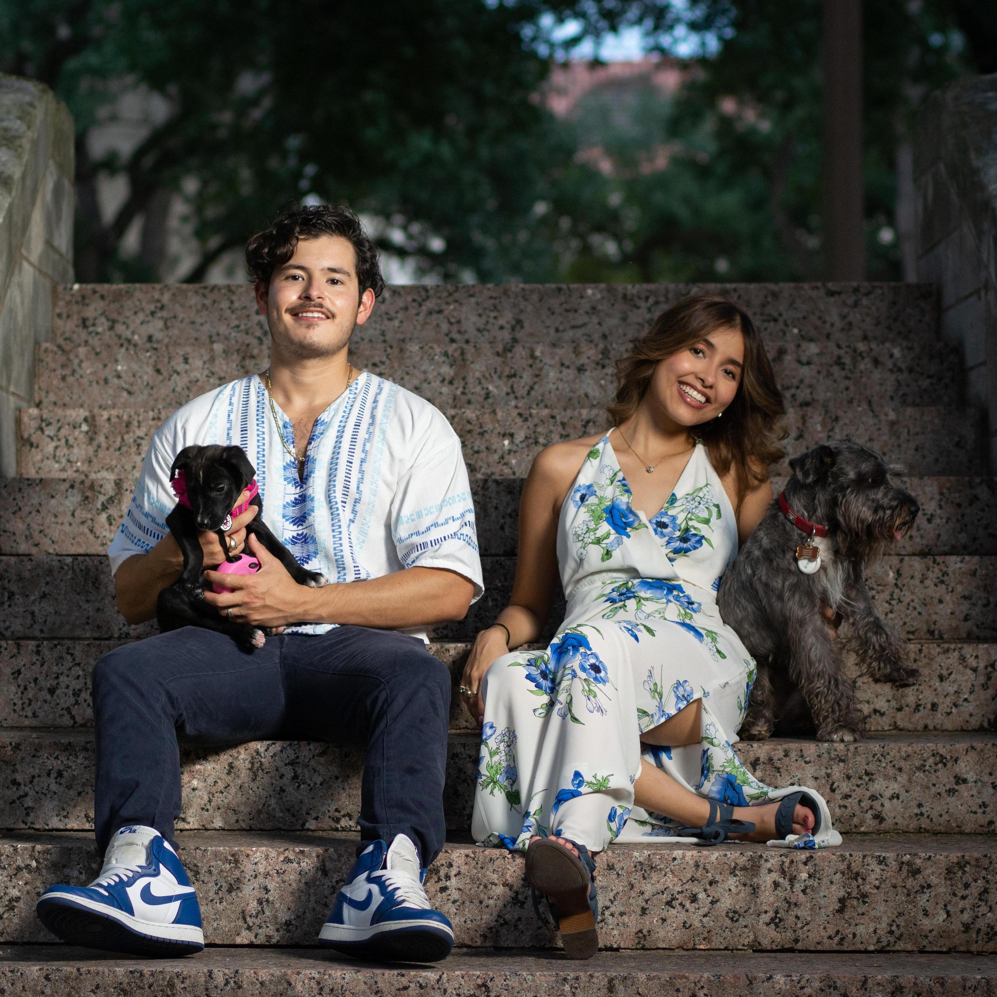 Our little family
Nuestra familia peluda