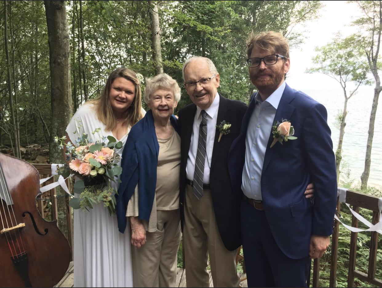 The Wedding Website of Hannah Reischl and Eli Scheele