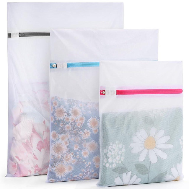 3 Pack 3 Size Mesh Laundry Bags Set for Delicates with AUTO-Lock Zipper, Lingerie Bags for Washing Delicates, Laundry Bags Mesh Wash Bags, Delicates Laundry Bag for Jeans,Blouse,Stocking,Bra