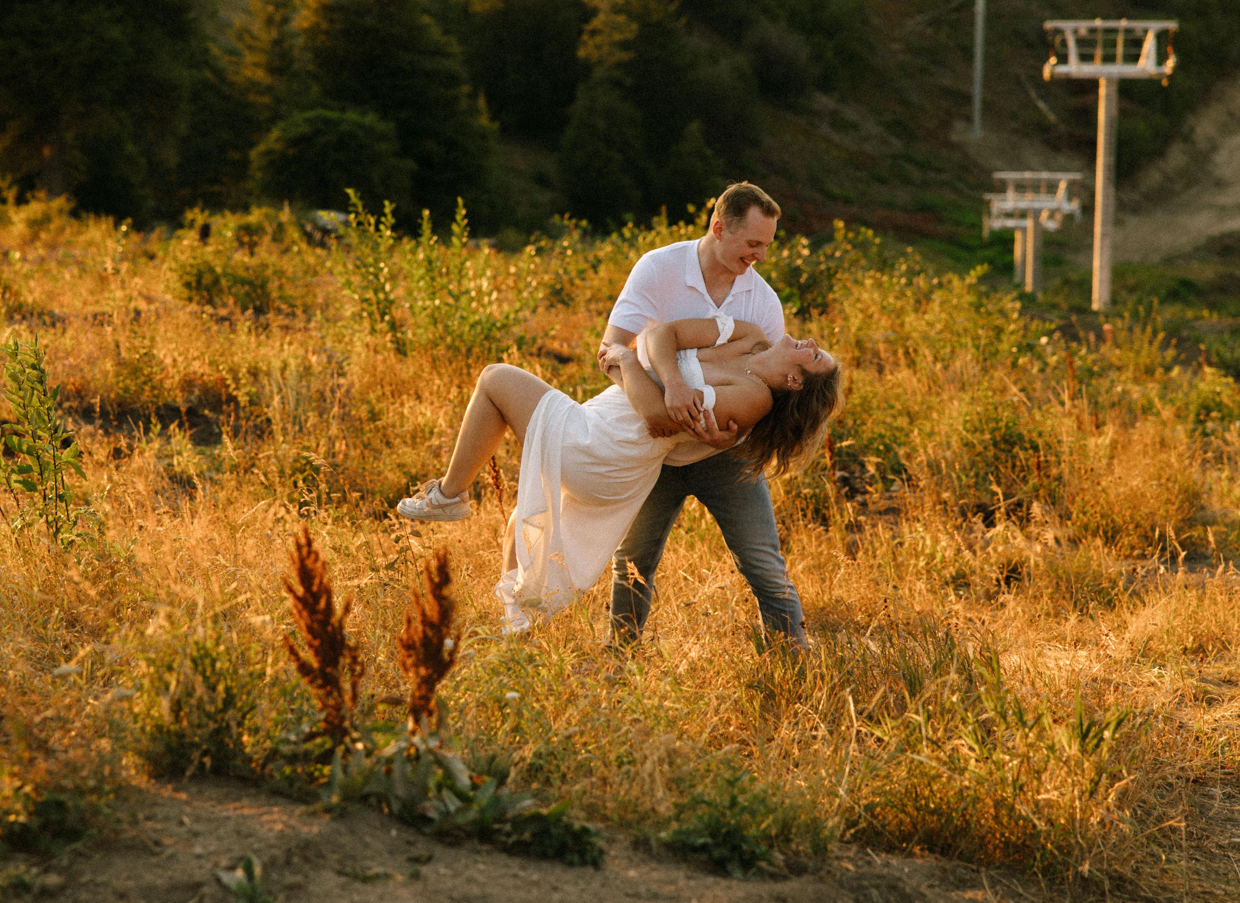 The Wedding Website of Jessica Deegan and Logan Wright