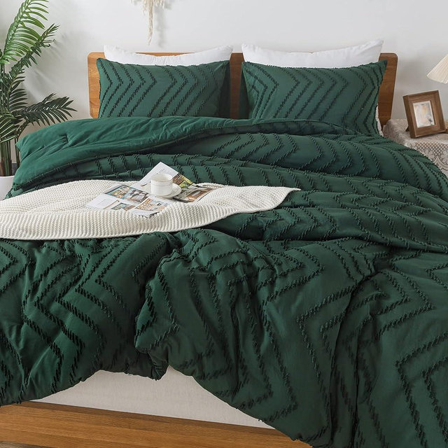 Litanika Dark Emerald Green California King Comforter Set, 3 Pieces Cal King Chevron Tufted Vintage Solid Forest Green Bedding Comforter Sets, Fluffy Bed Set (104x96In Comforter & 2 Pillowcases)