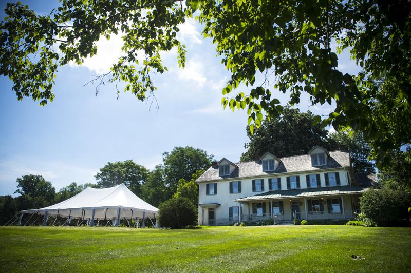 The Wedding Website of Jenna Loughlin and Connor MacFarlane
