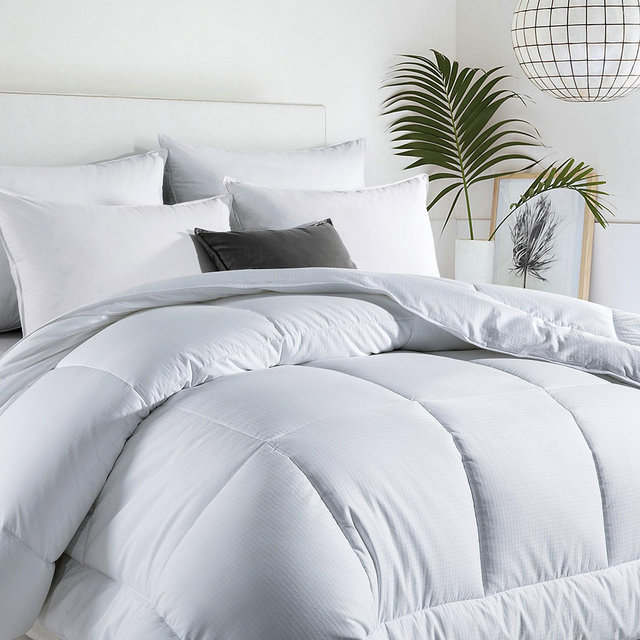 Peace Nest All Season White Down Alternative Duvet Comforter Insert with Jacquard Cover, Grid, Full/Queen