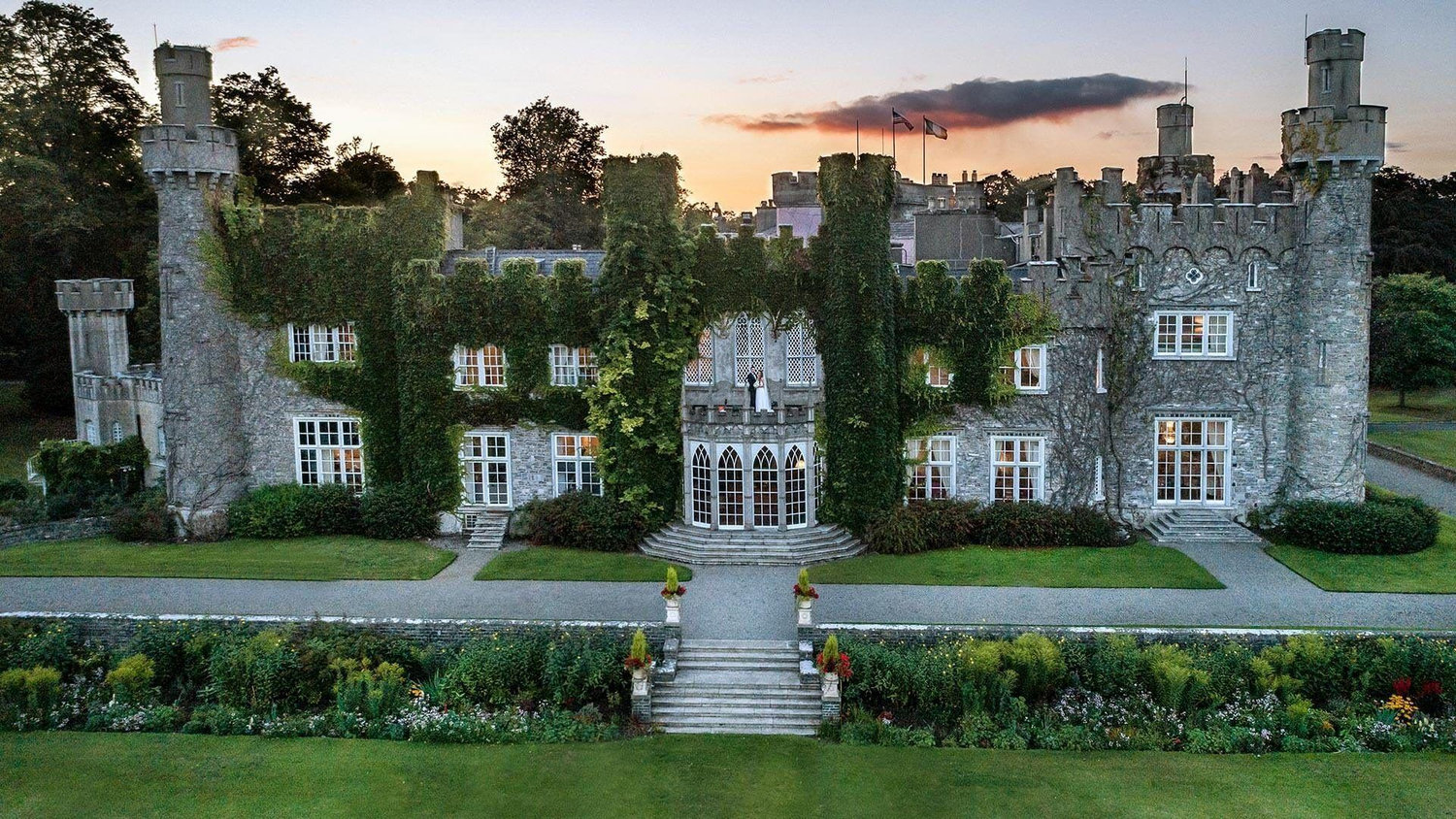 The Wedding Website of Jessi Finley and Peter Ágh