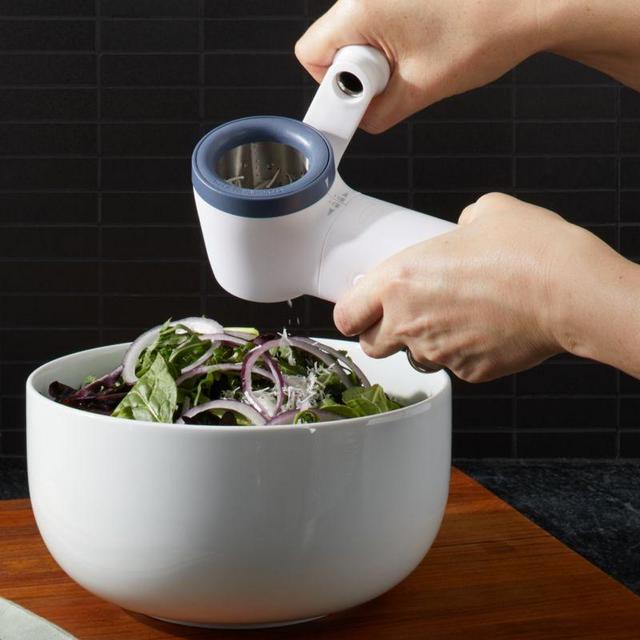 Chef'n ® Rotary Cheese Grater