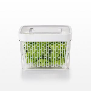 OXO Good Grips GreenSaver Produce Keeper - Medium