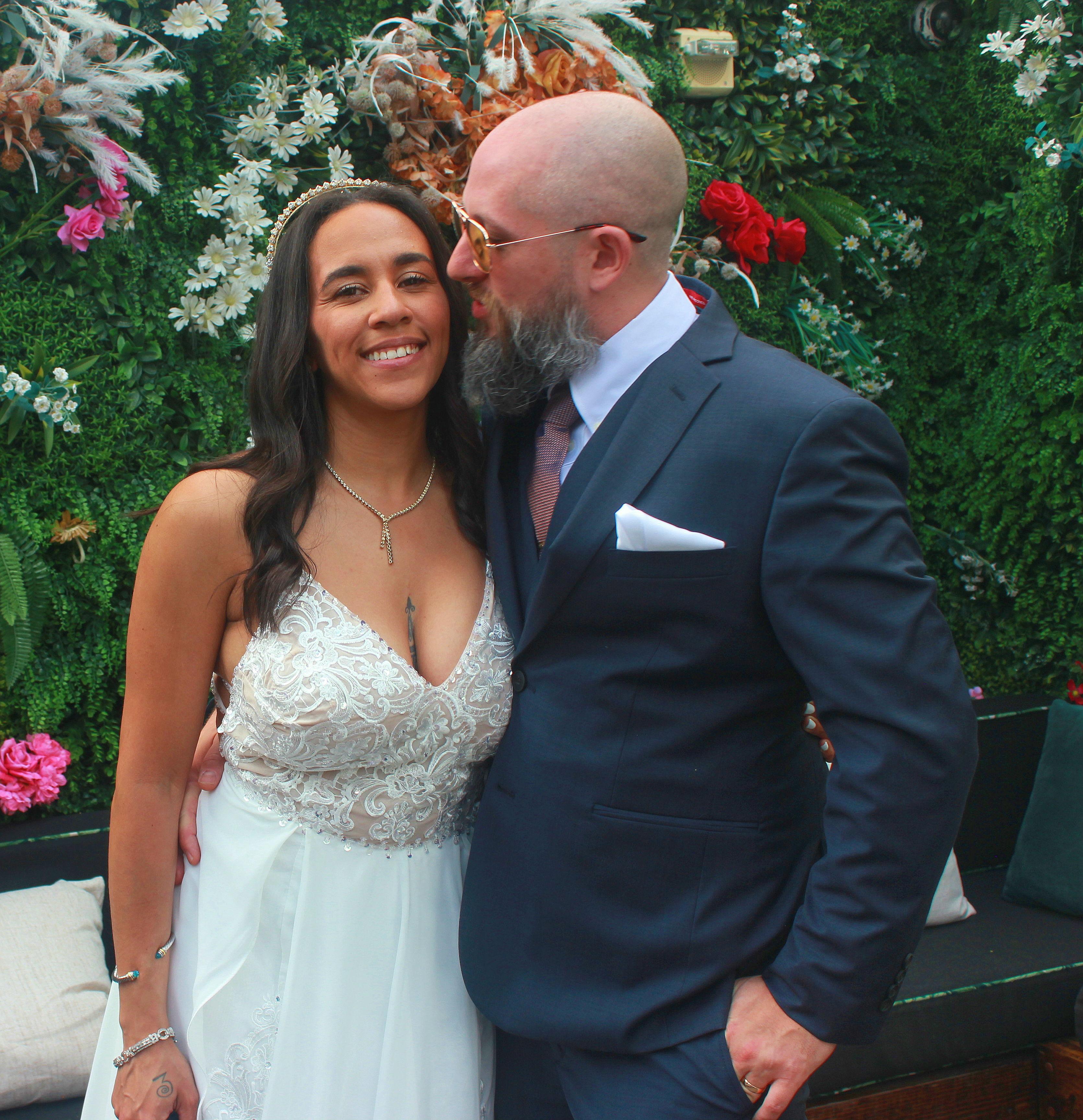 The Wedding Website of Stewart Parlo and Daria Parlo