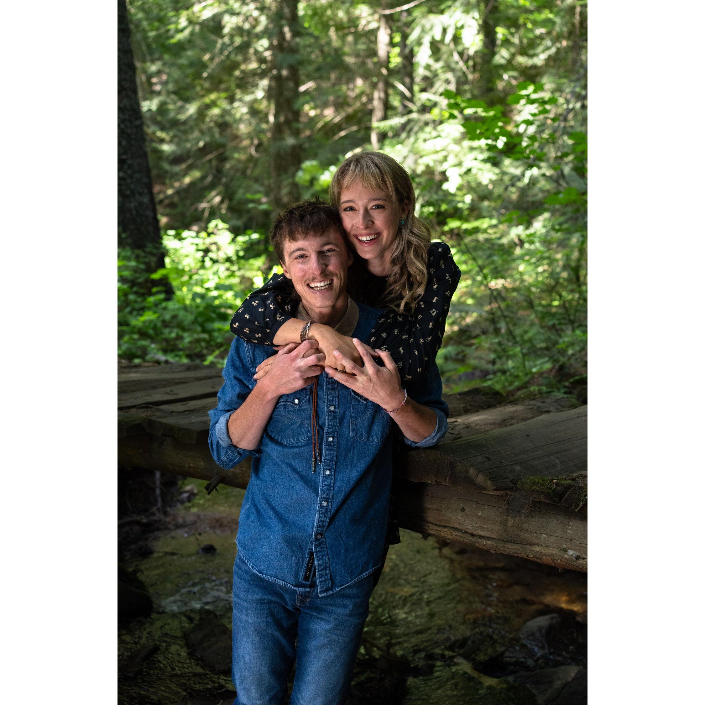 We recently went back to the trail where we had our first date back in 2021!