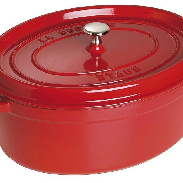 Staub Cast Iron Roaster/Cocotte, Oval 37 cm, 8 L, Cherry Red