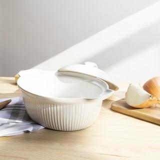 Kinfolk Oval Covered Casserole Baker