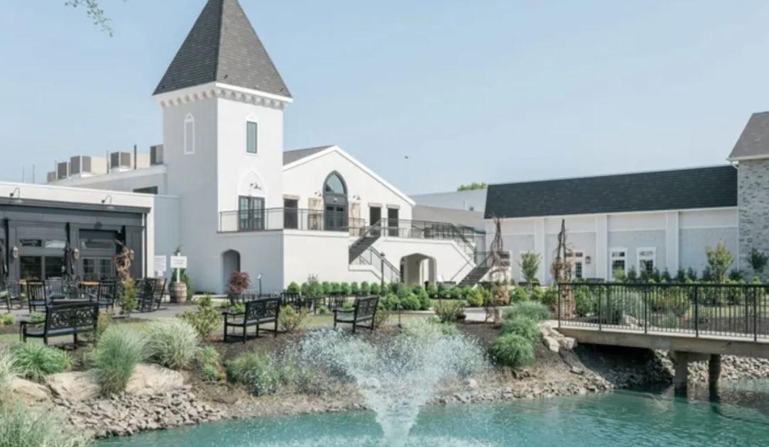 The Wedding Website of Kelly Outeiral and Nick Mergel