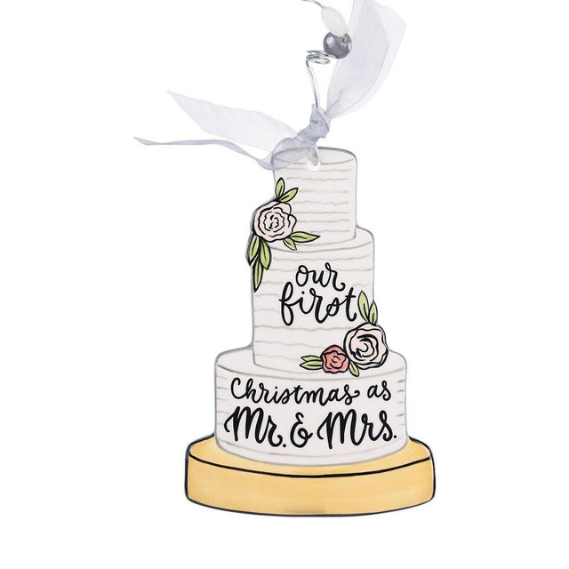 Glory Haus Wedding Cake Flat Ornament - Hand-Painted Ceramic Christmas Tree Decor, First Christmas Married Keepsake, Ideal for Christmas Decorations, Wedding Gifts, Home Decor, and Holiday Ornaments