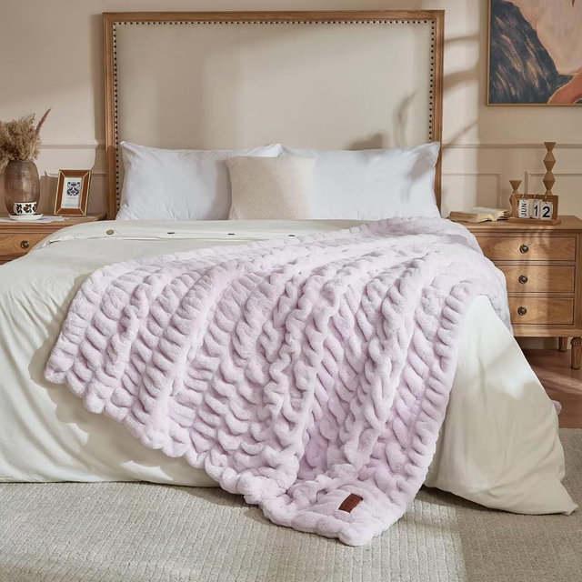Double Side Faux Fur Throw Blanket,Cozy Soft Fuzzy Fluffy Faux Rabbit Fur Blanket for Couch, Bed, Sofa,Room Decor-Lavender,60x90 inch