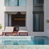 SUITES & ACCOMMODATIONS
