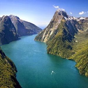 Milford Sound Day Trip- New Zealand