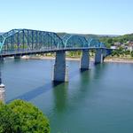 Walnut Street Pedestrian Bridge