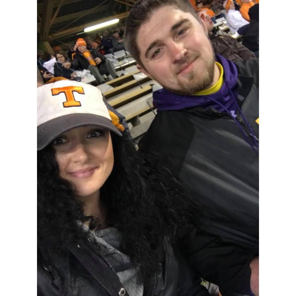An LSU fan and a TN girl walk into a bar...