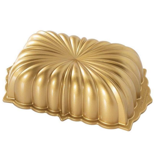 Nordic Ware Classic Fluted Cast Loaf Pan, 6 Cup Capacity, Gold