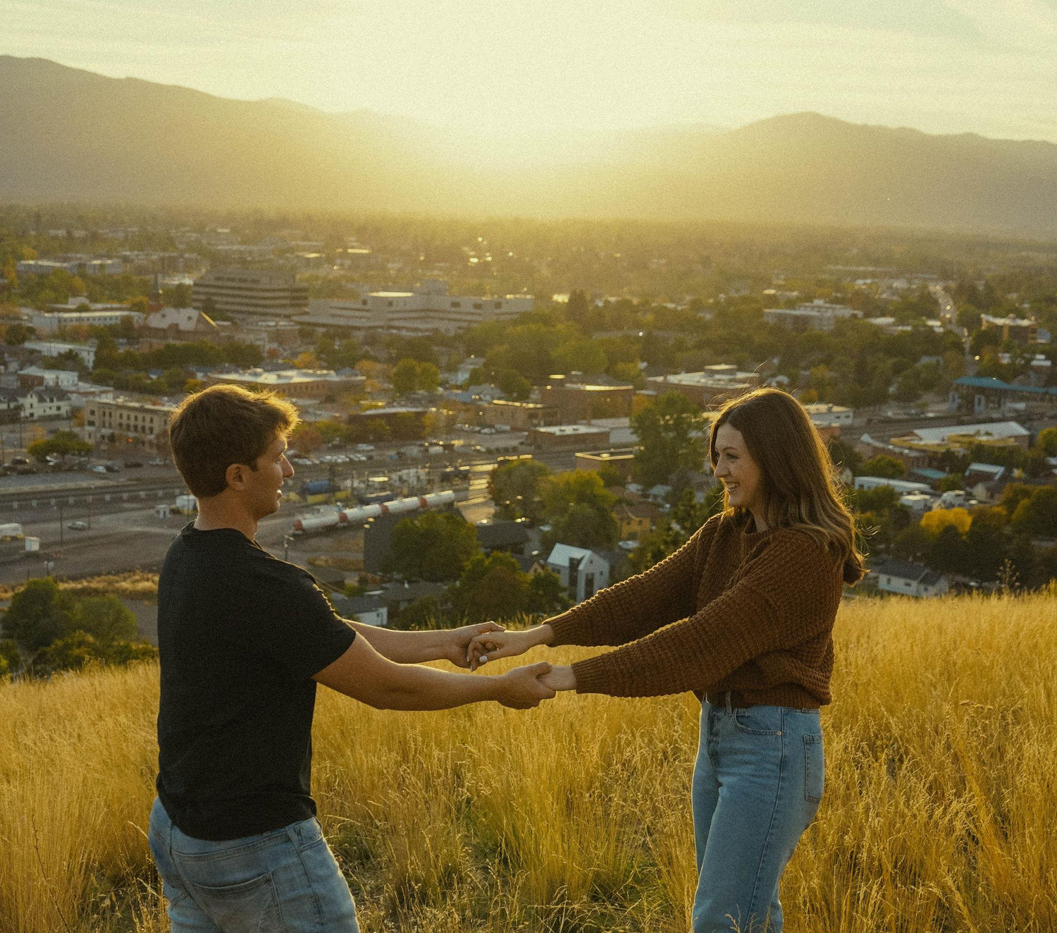 The Wedding Website of Tennisen Hiller and Logan Corn