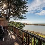 River's End Restaurant & Inn