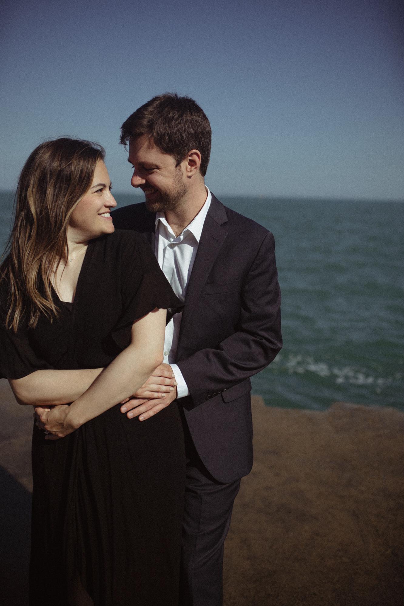 Engagement photo session: Lake Michigan