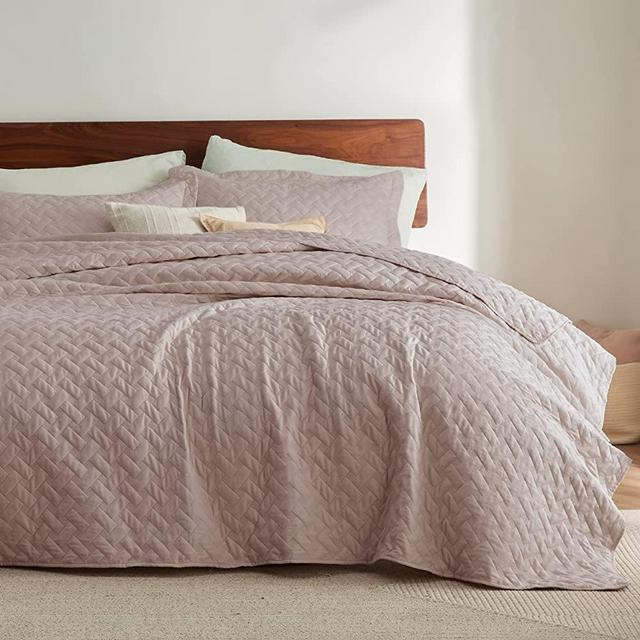 BEDSURE Queen Quilt Bedding Set - Lightweight Summer Quilt Full/Queen - Dusty Rose Bedspreads Queen Size- Bedding Coverlets for All Seasons (Includes 1 Quilt, 2 Shams)