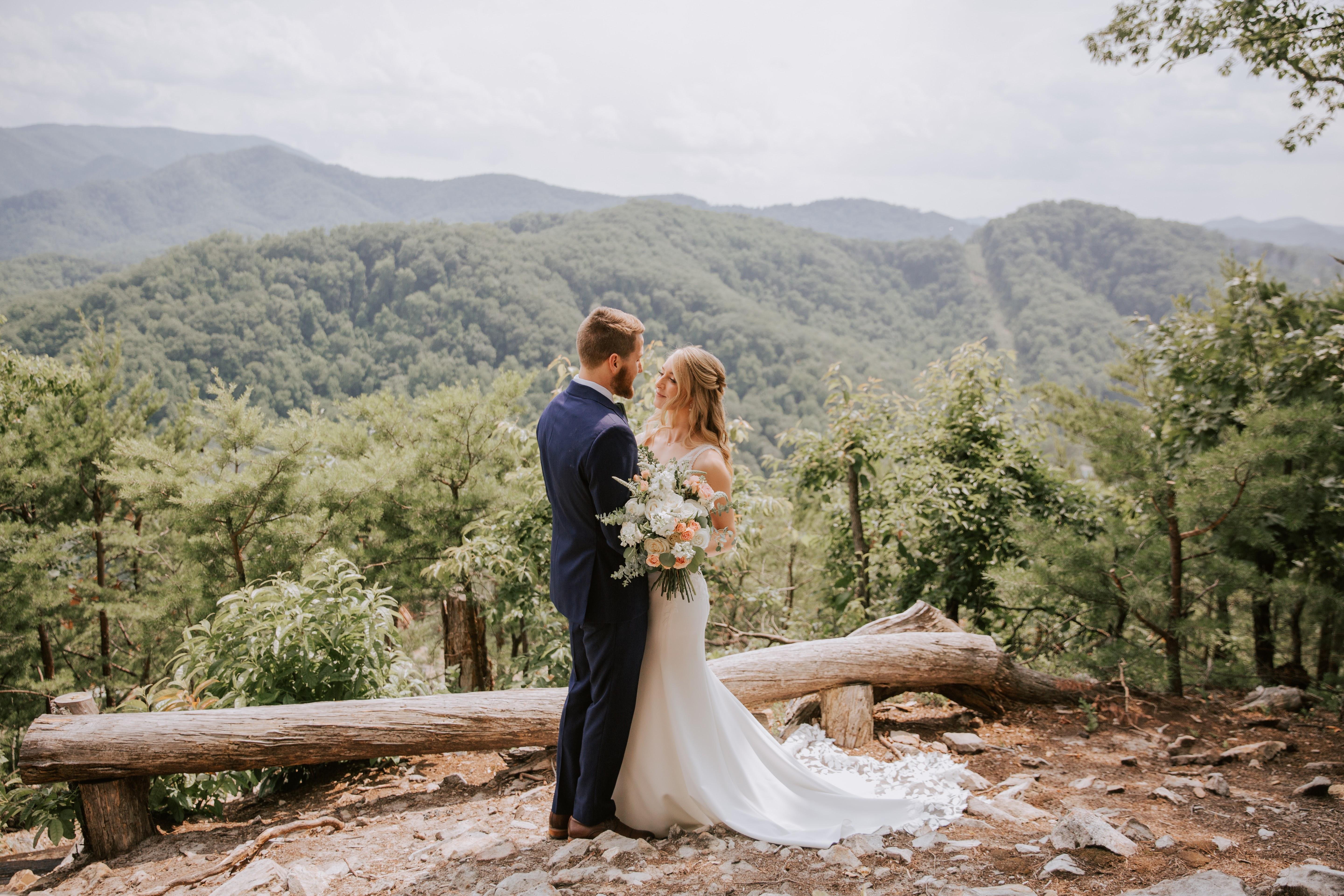 The Wedding Website of Kelly Morrison and Jason Bond