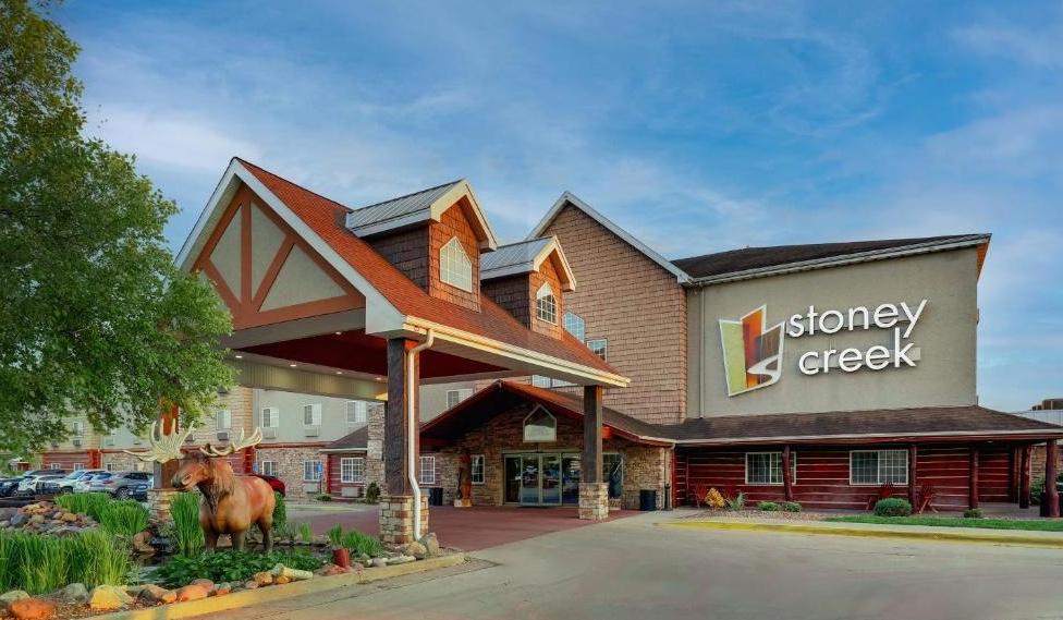 The Wedding Website of Rebecca Reasons and Ryan Locascio