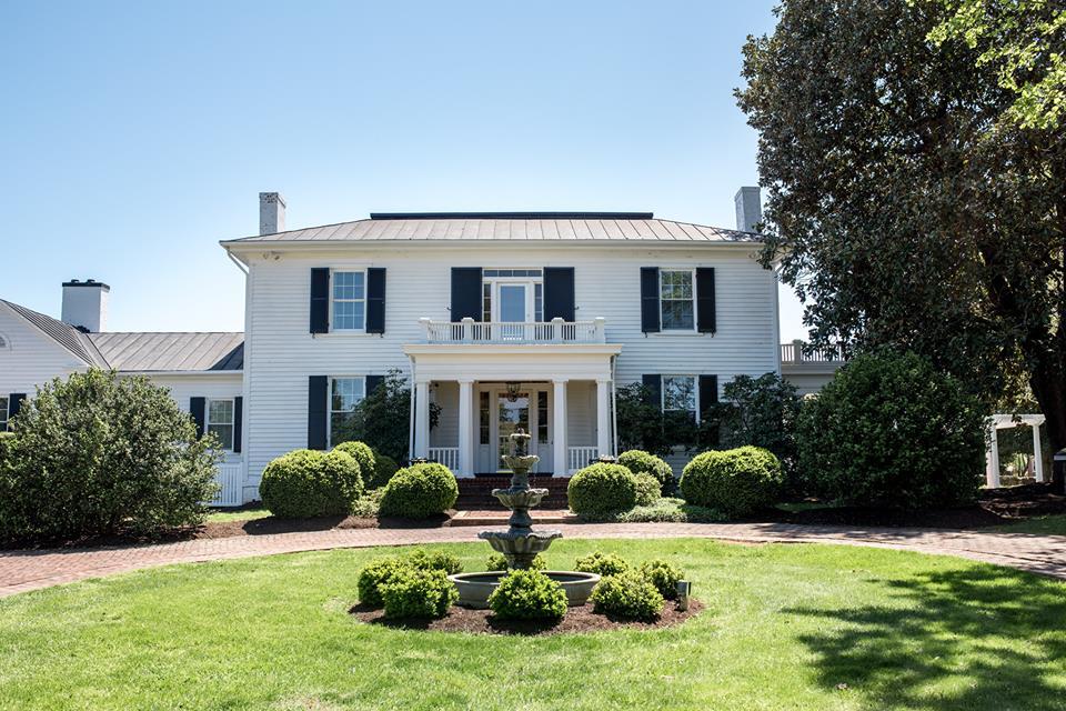 The Wedding Website of Kimberly Britton and AJ Robertson