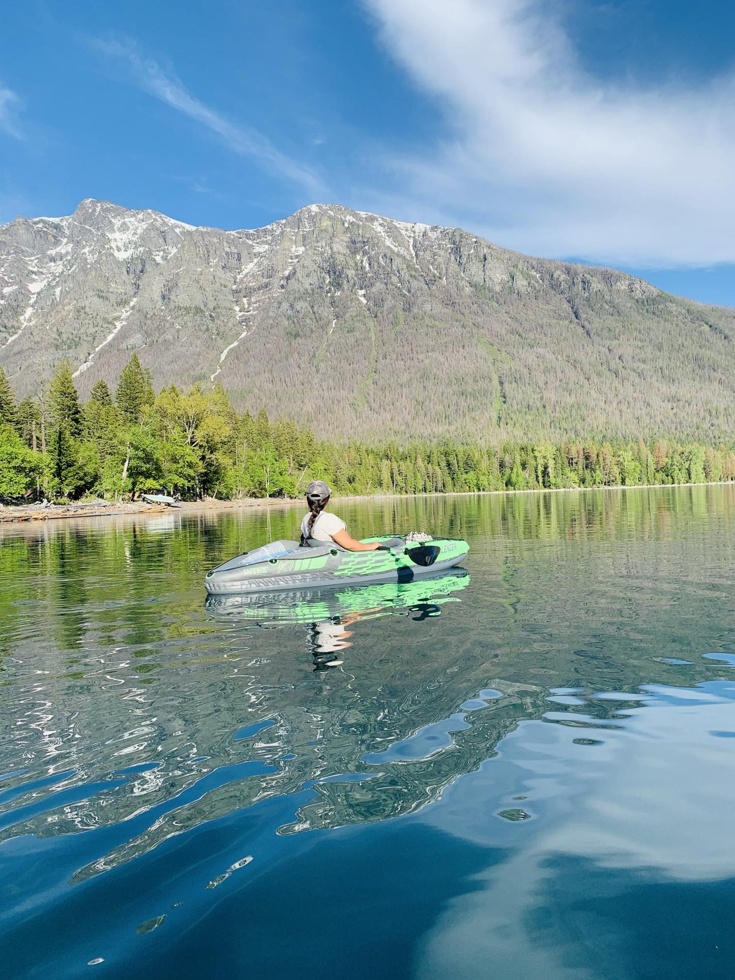 Snowy mountain at Glacier National Park 🏔