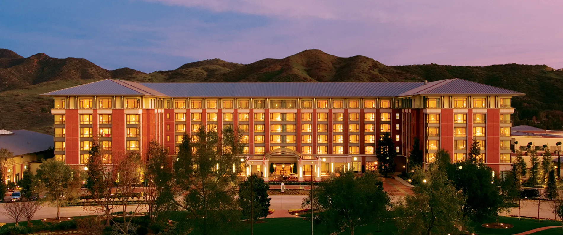 The Wedding Website of Nicole Taimoorazy and Meelad Abraham