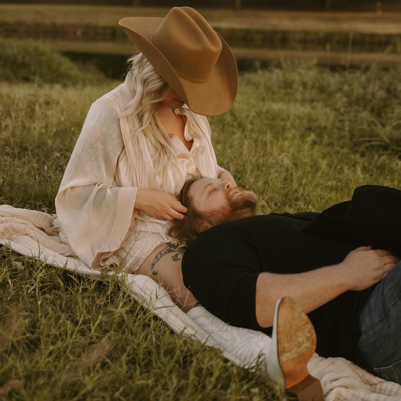 ENGAGEMENT PIC FUN!!