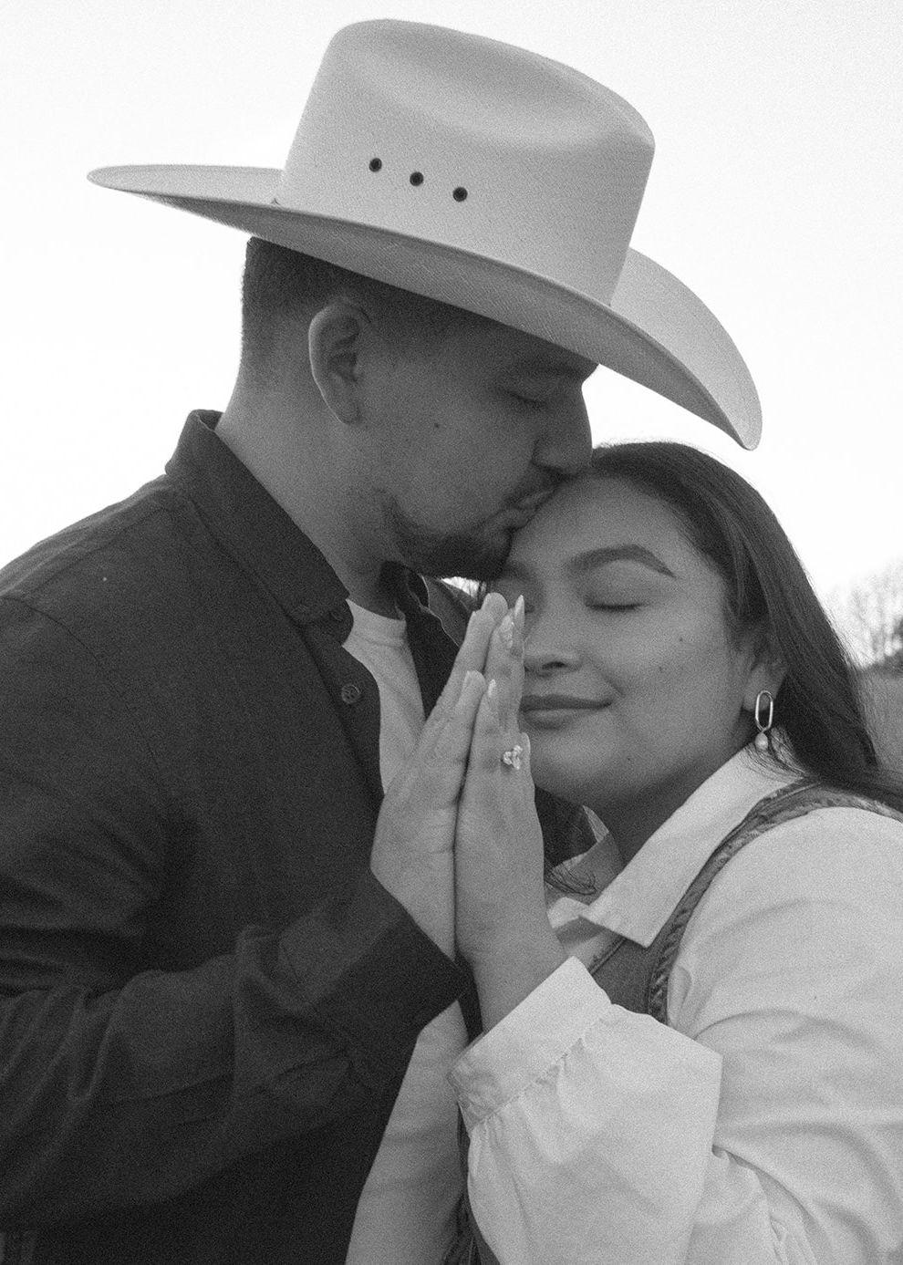 The Wedding Website of Yasmin Galindo and Abel Garcia