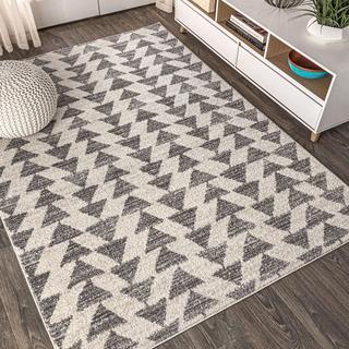 Aisha Moroccan Triangle Geometric Area Rug