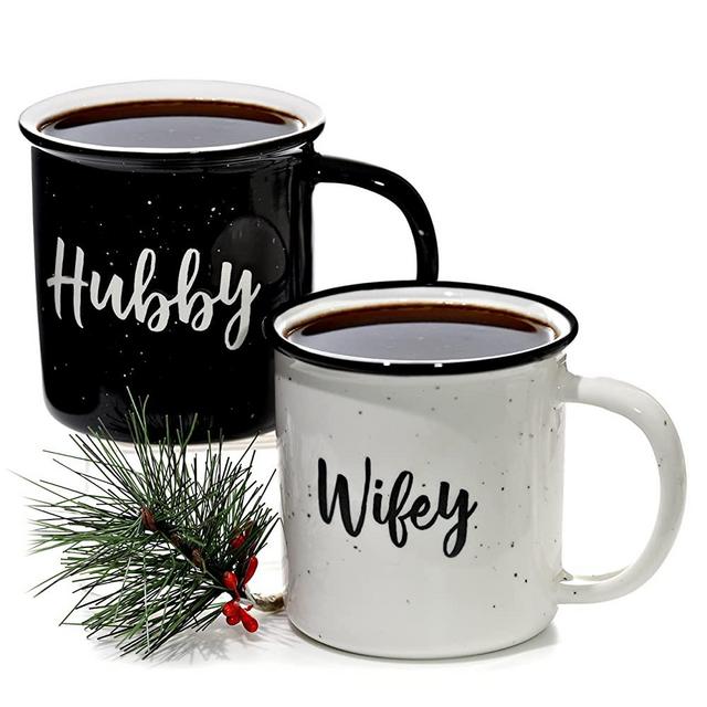 Wifey Hubby Mugs Set of 2 Ceramic Coffee Mugs, Bride and Groom Mug Set Wedding Gifts, Couples Coffee Mug Set with Quotes, Newlywed Coffee Mugs Gift Set, Ceramic Mr and Mrs Mugs for Married Couple
