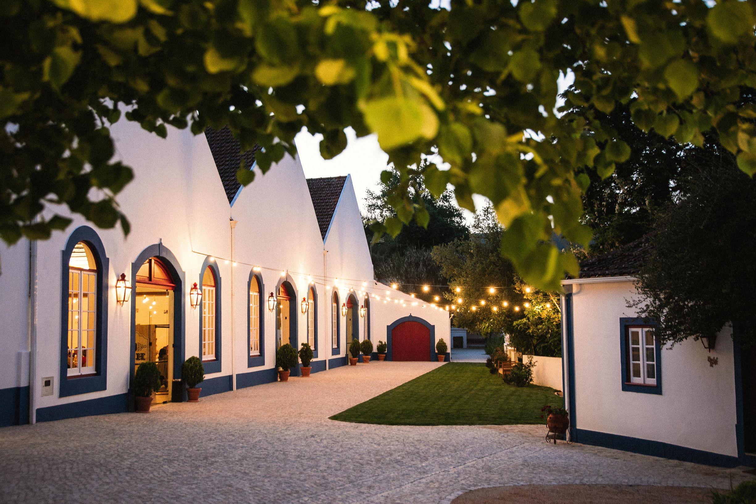 The Wedding Website of Roxanne Sweeney and Jason Campbell