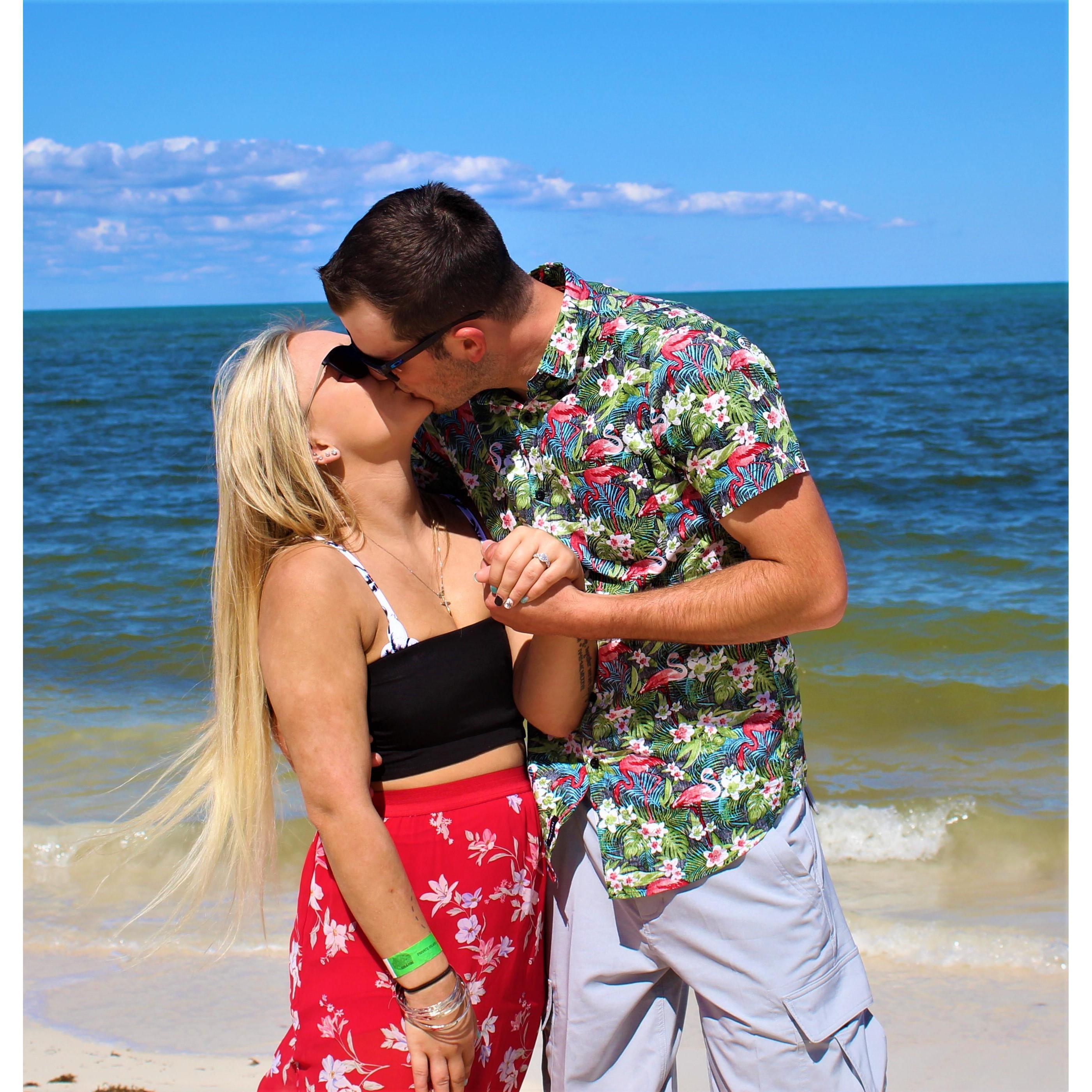 Engagement photos in Mexico