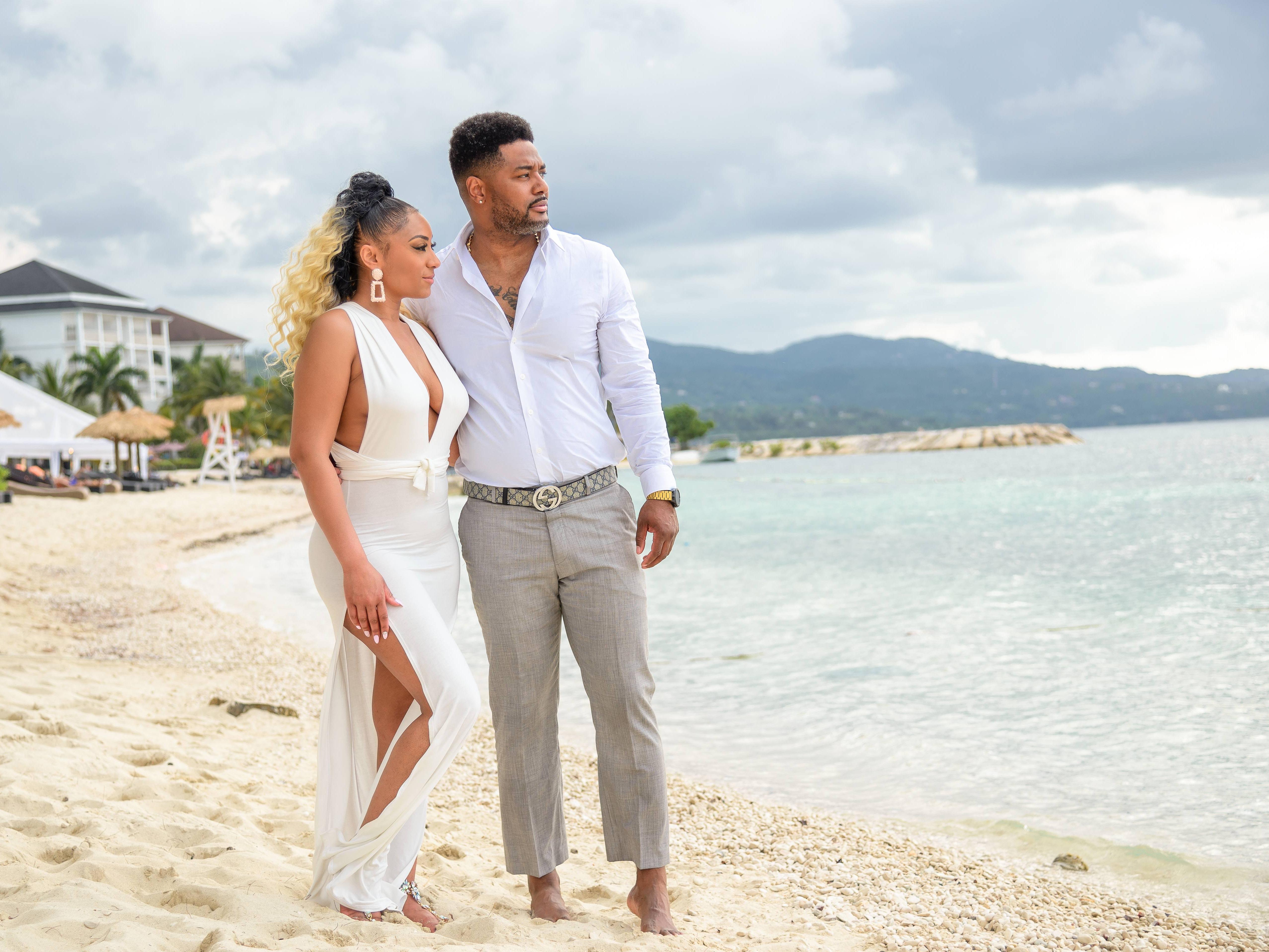 The Wedding Website of Chauntaya King and Deion Washington