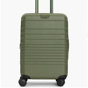 Béis The Carry-On Roller