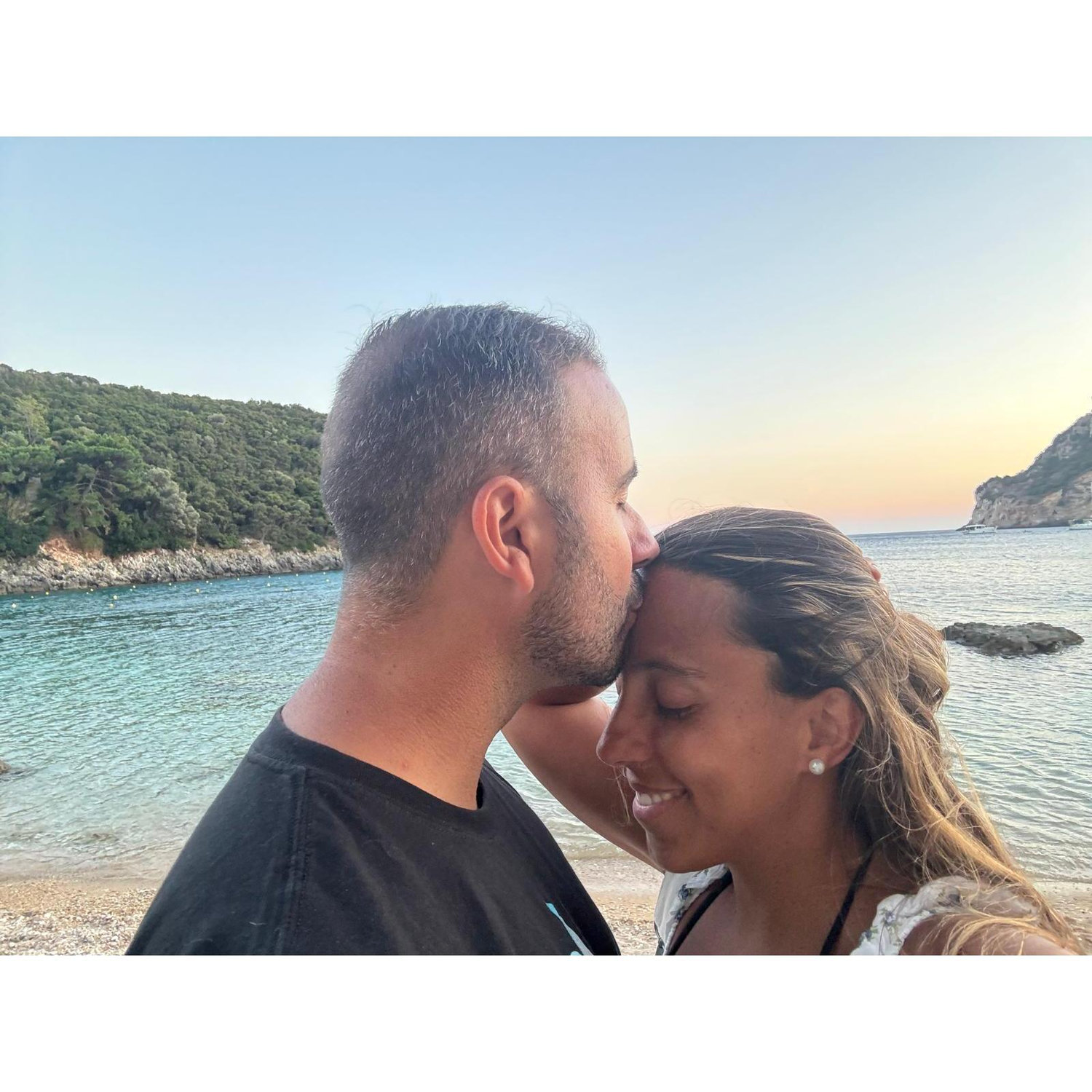 Um dos lugares que mais gostamos de estar os dois, é na praia e, em Corfu, não poderia ser excepção