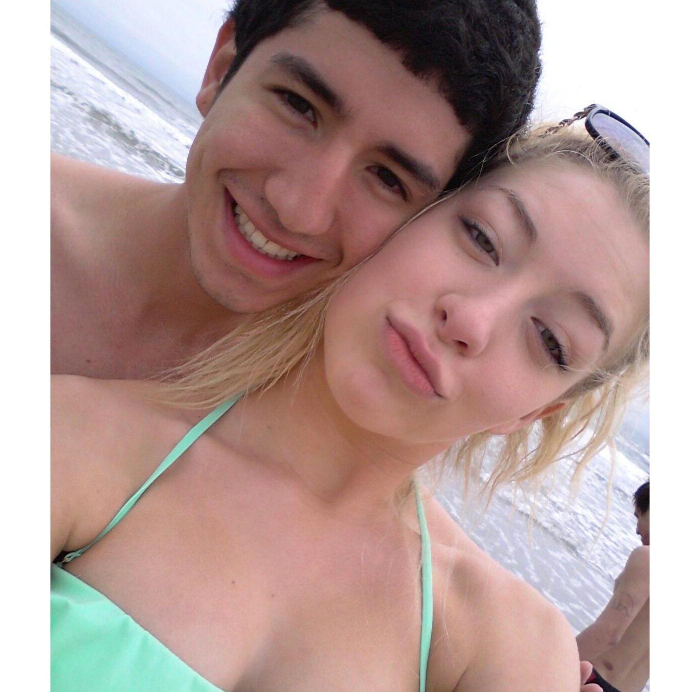 03/2014 - Luis's first beach trip with Holly's family