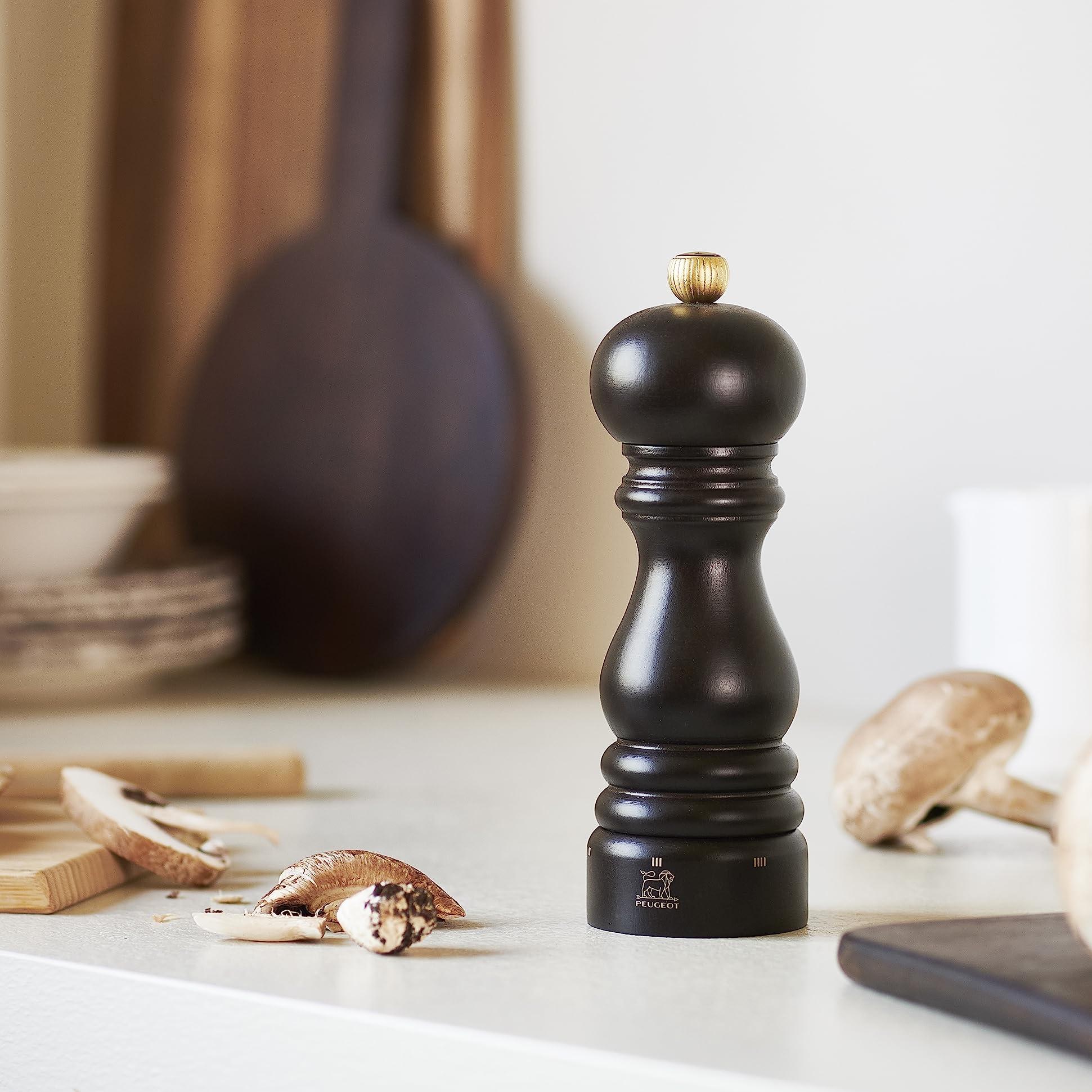 Paris manual pepper mill, chocolate finish, beech wood, 18 cm
