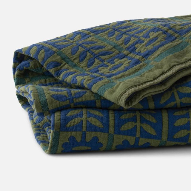 Stillwater Floral Quilt in blue and olive
