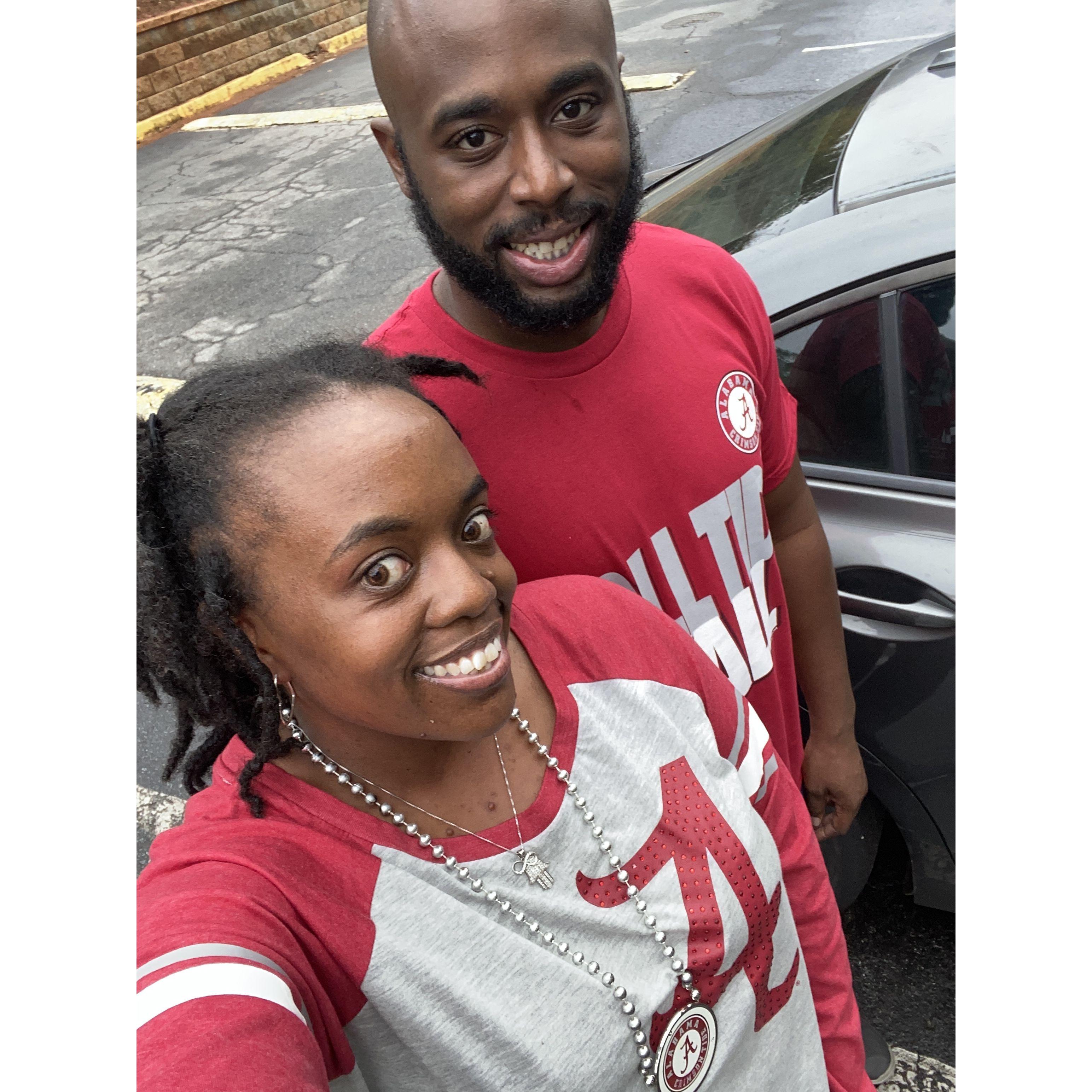 We love Bama Football ROLL TIDE ROLL!