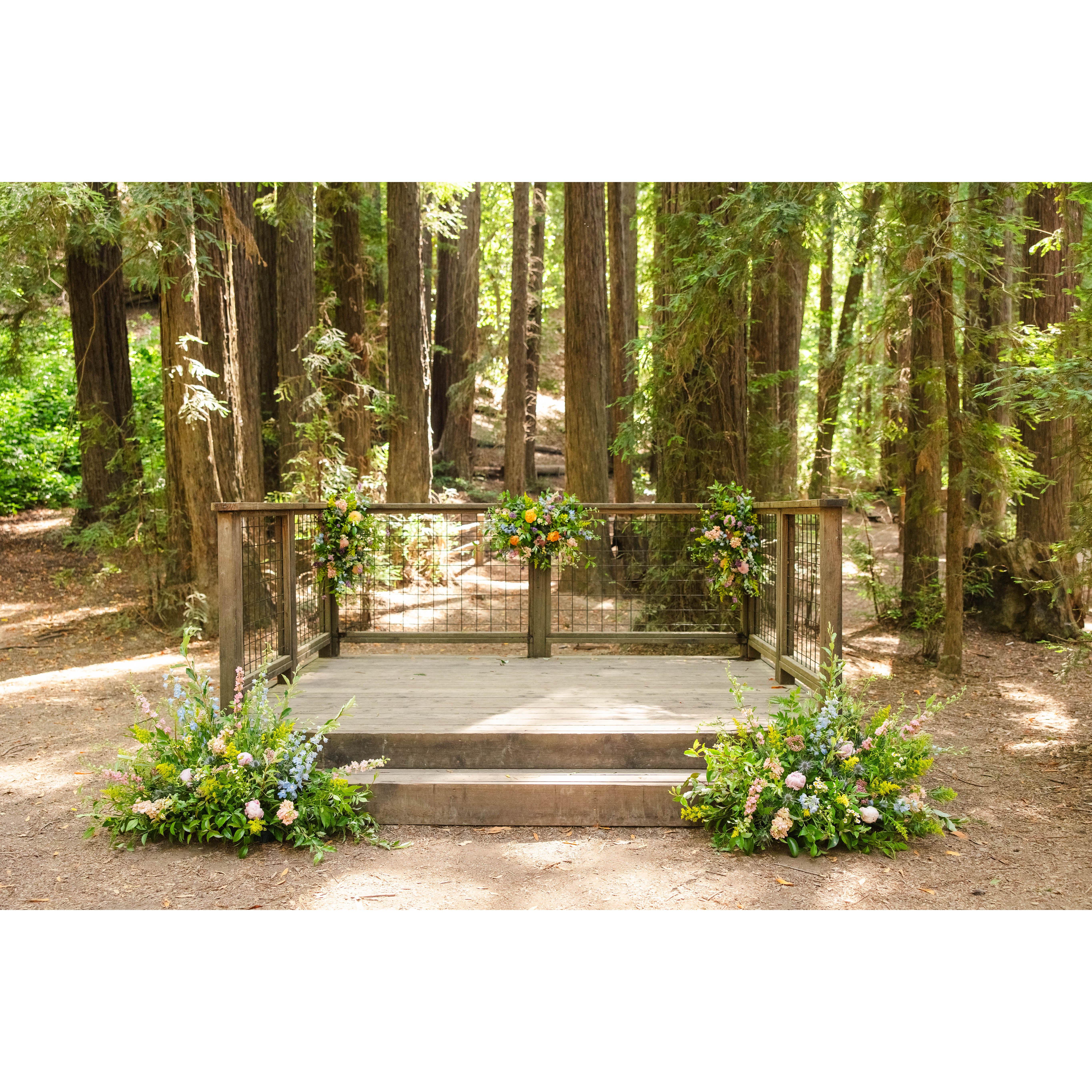 Beautiful wildflowers adorn the stage