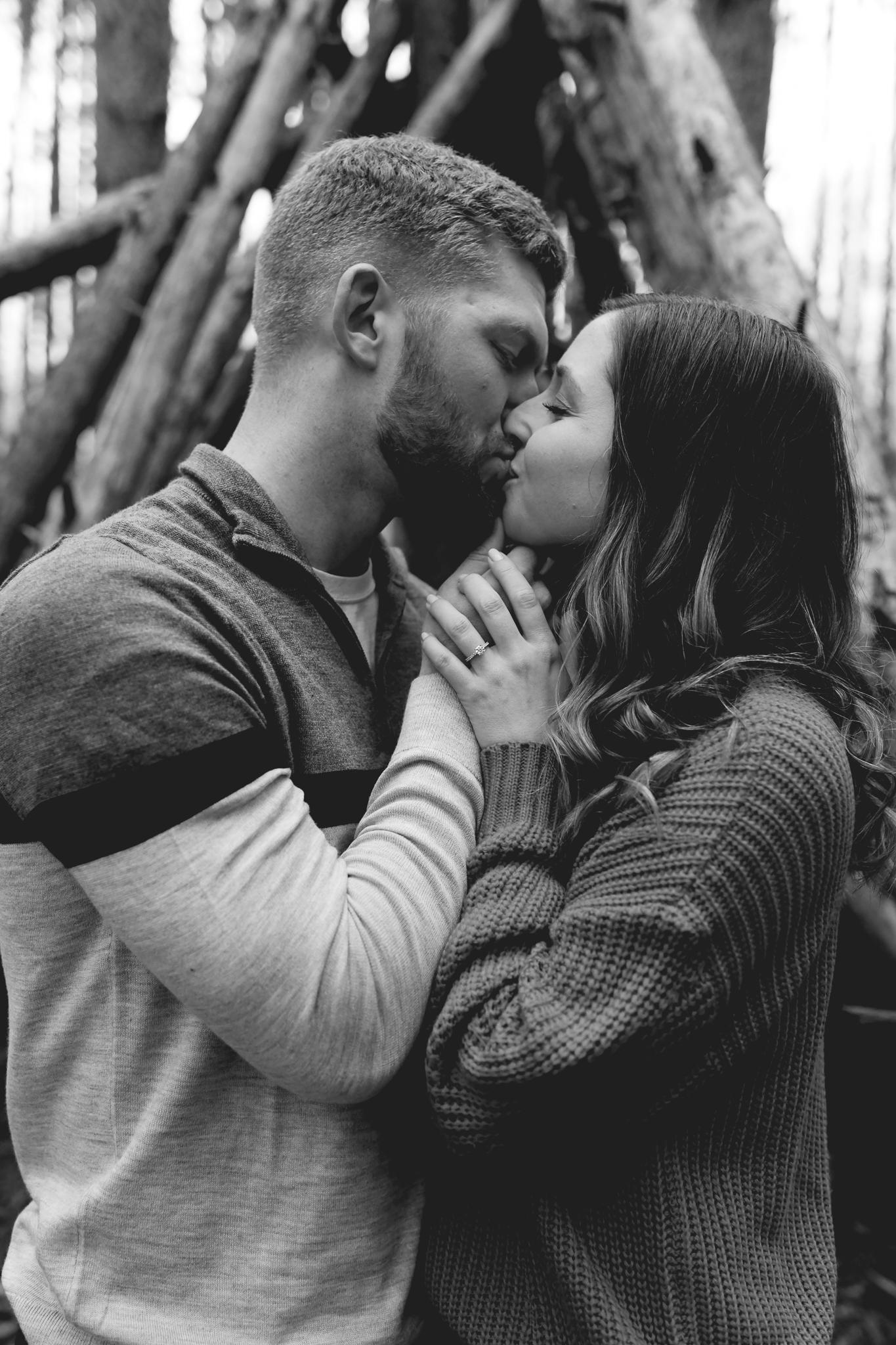 The Wedding Website of Lindsey Cole and Evan Wolfe