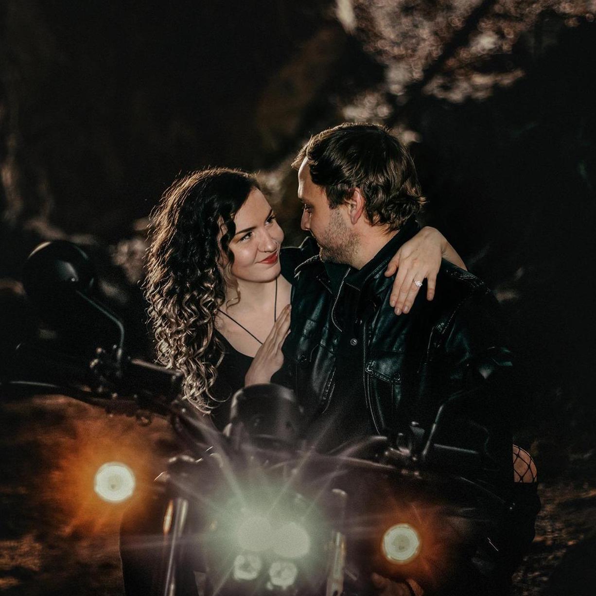 Engagement photos by Jessica Little Sizemore