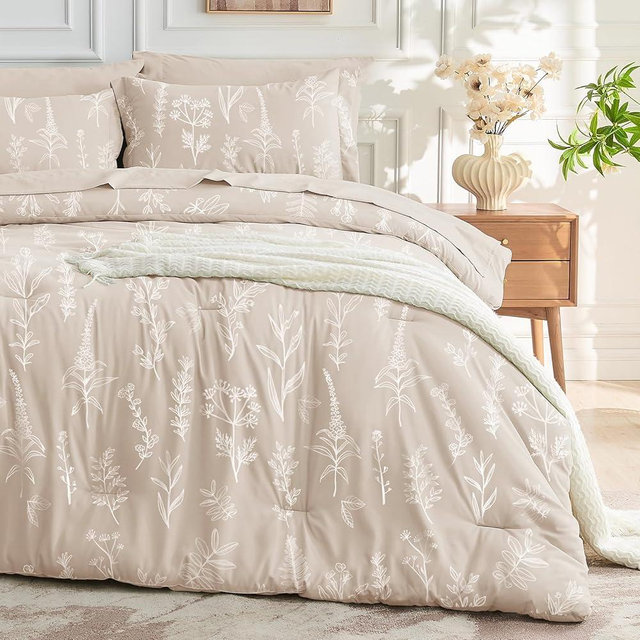 MUXHOMO Beige Full Comforter Set, Elegant Floral Print Bed in a Bag 7 Pieces, Ultra Soft & Breathable Reversible Botanical Pattern Bedding Set with Comforter, Sheets, Pillowcases, and Shams